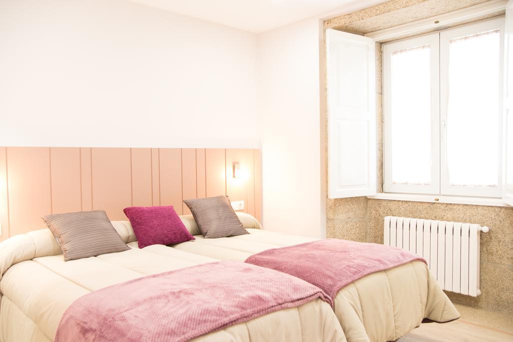 Linares Rooms 圣地亚哥－德孔波斯特拉 外观 照片